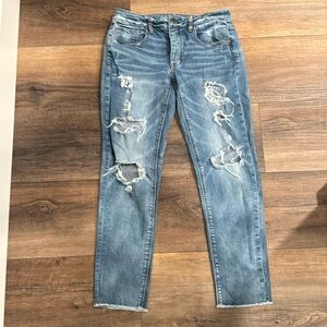 American Eagle Tomgirl Destructed Jeans Size 6